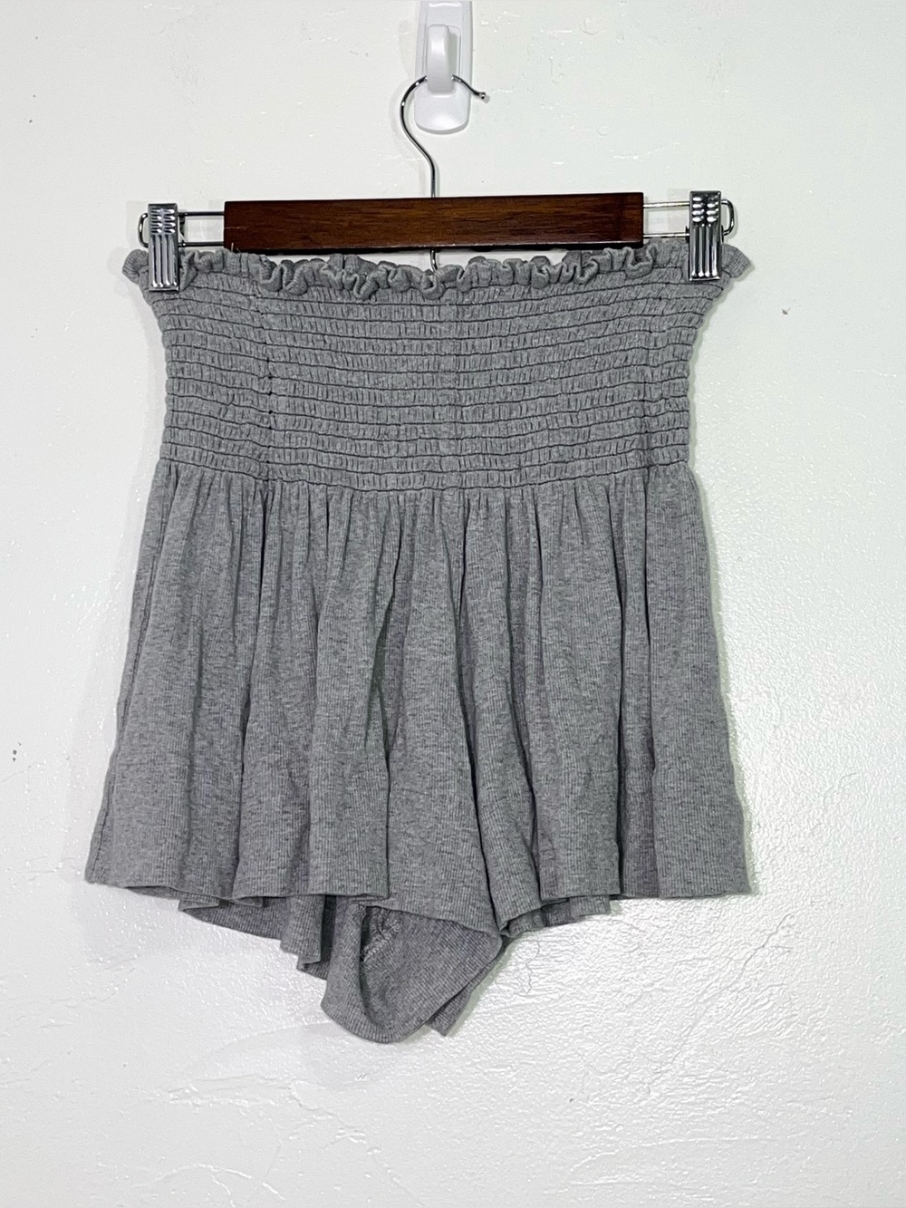 KOCH Erica Skirt Shorts Gray Heathered Smocked High Waist Ruffle Size XS